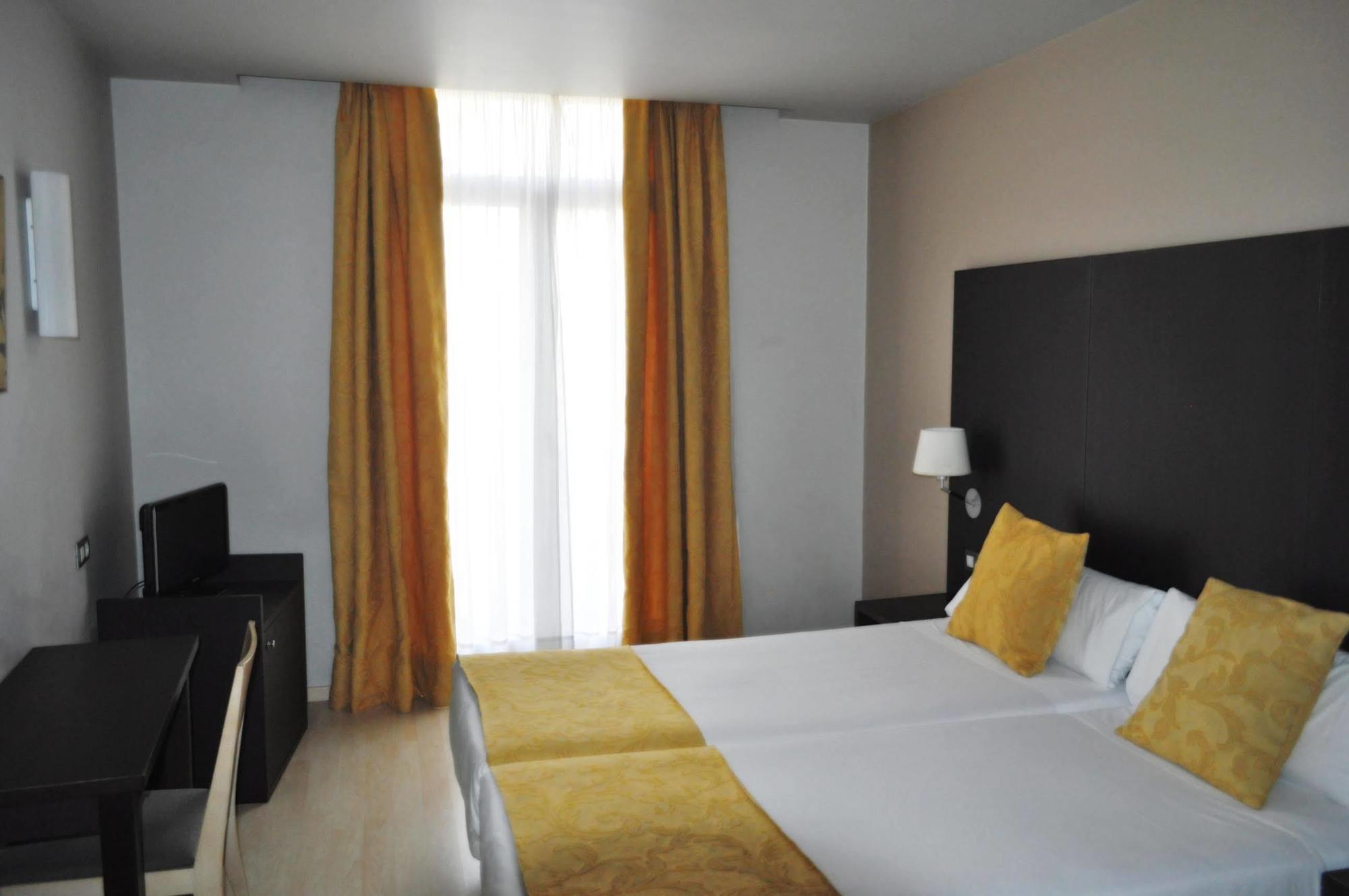 Oriente Atiram Hotel