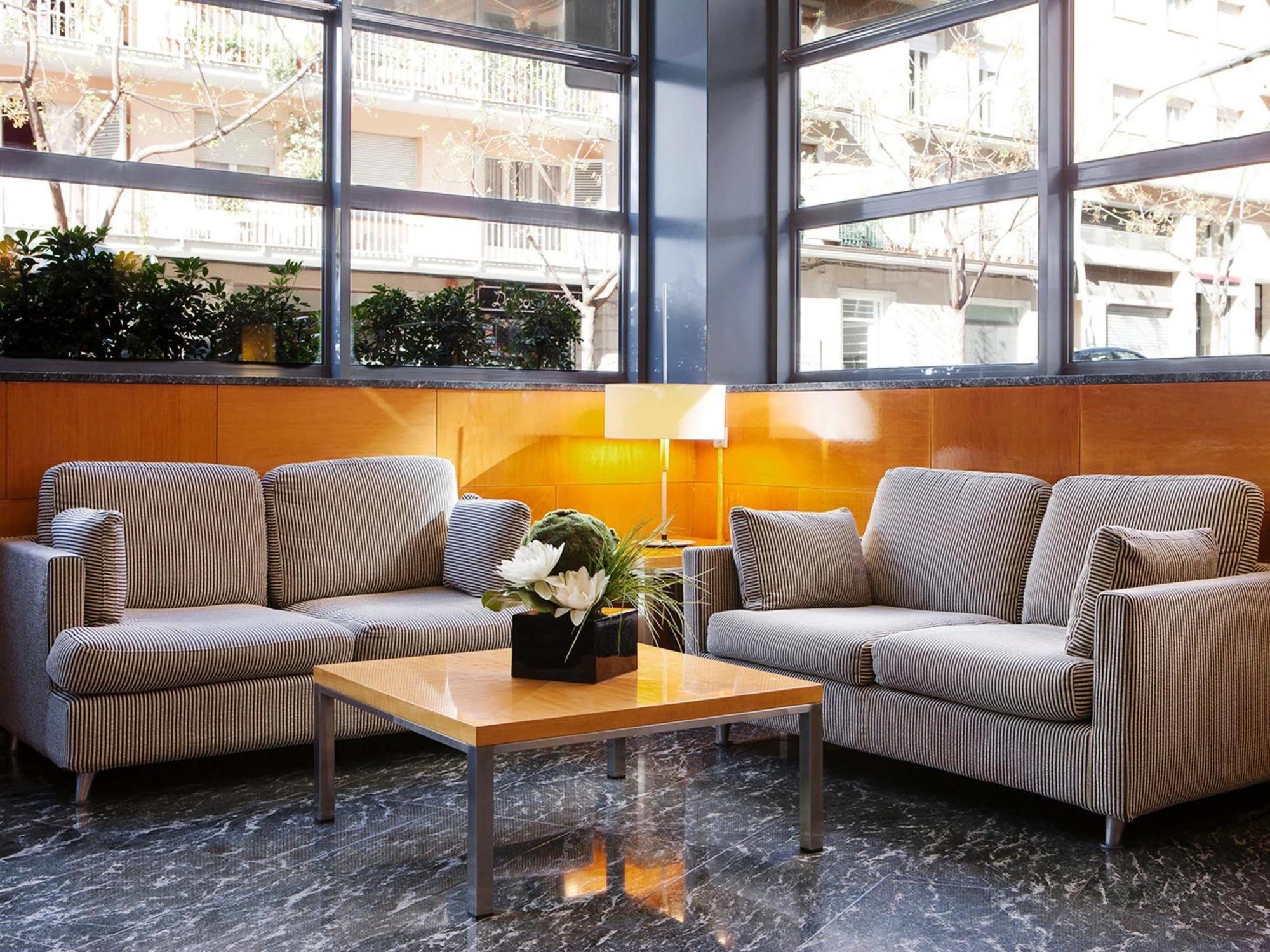 Nh Entenza Hotel 3*
