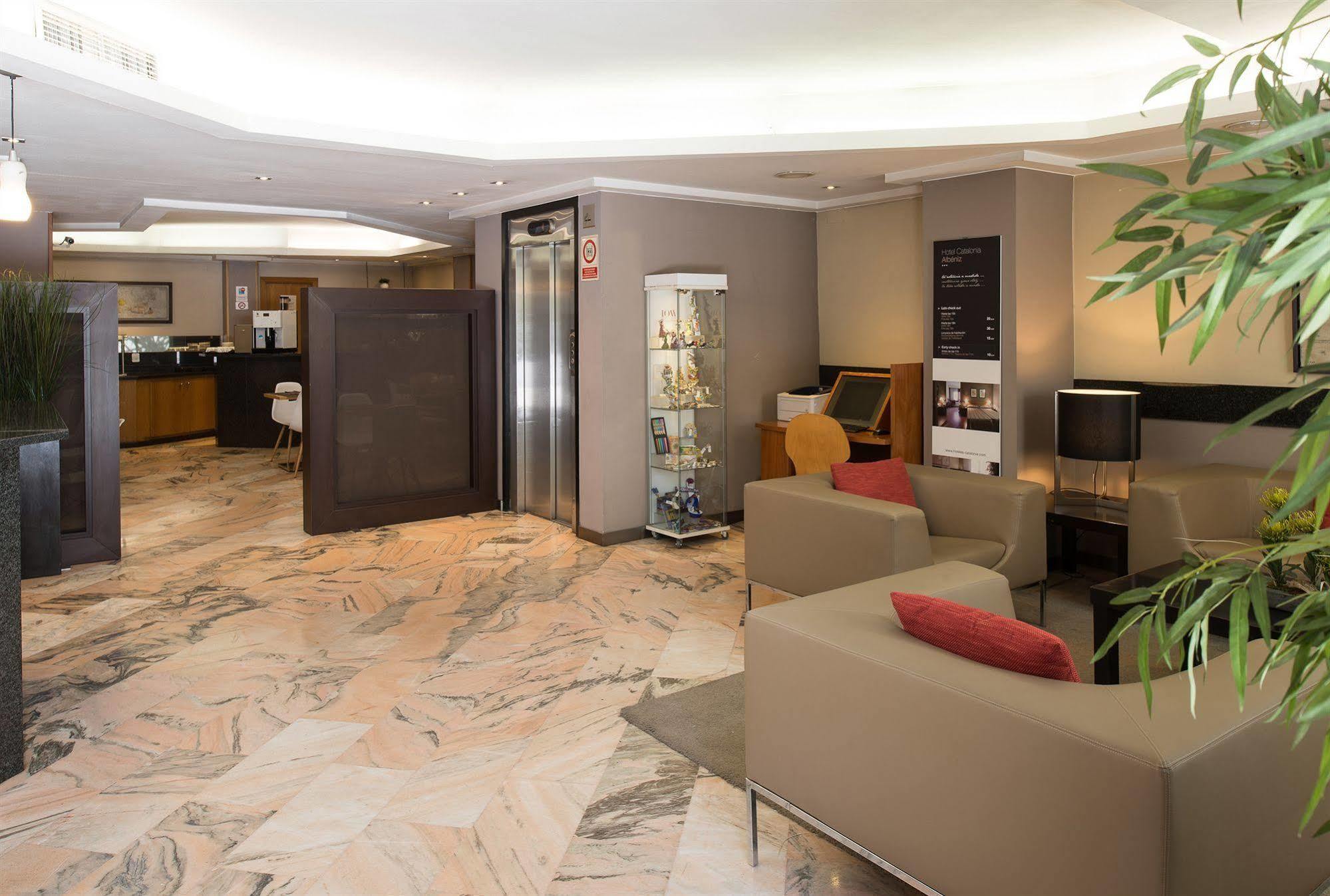 Catalonia Albeniz Hotel 3*