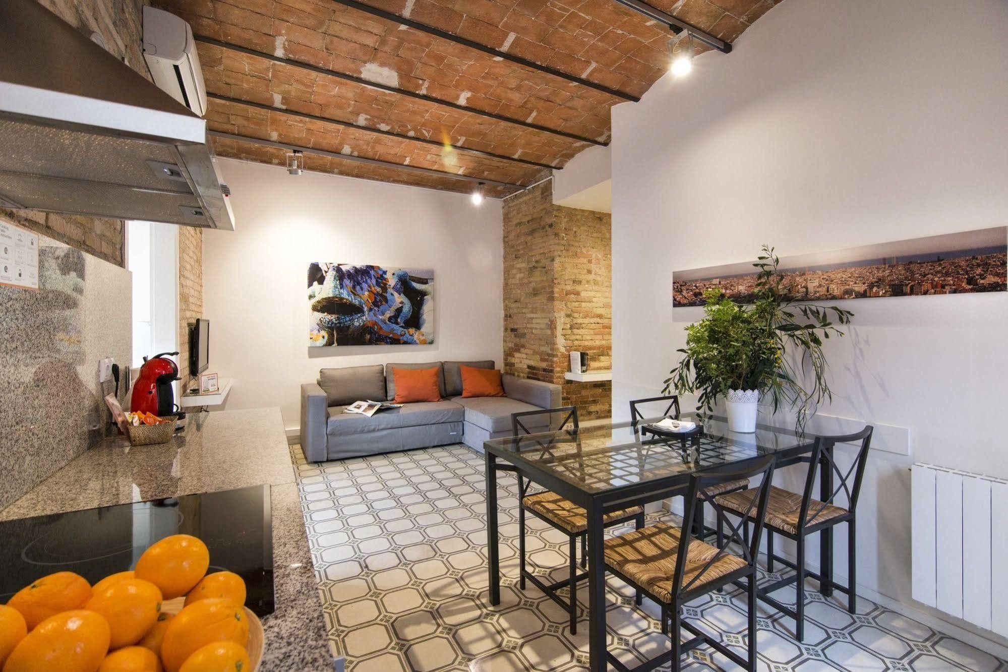 Apartment Happy People Gaudi Sant Pau Barcelona
