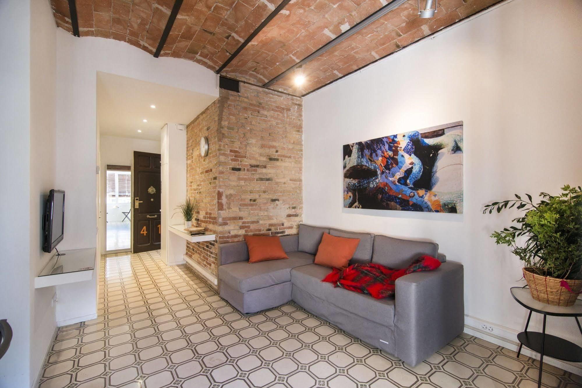 Apartment Happy People Gaudi Sant Pau Barcelona