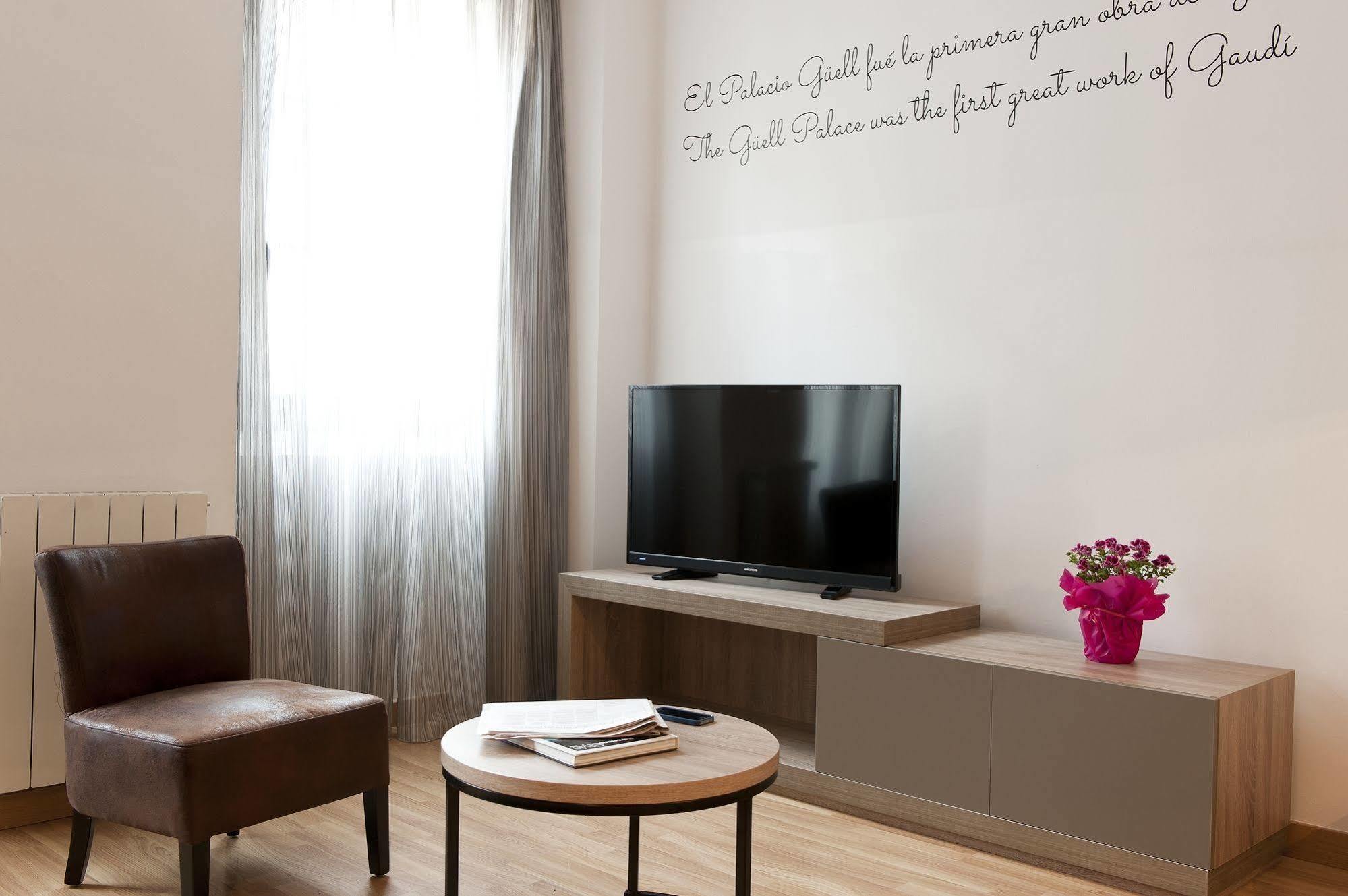 Mh Ramblas Apartamento