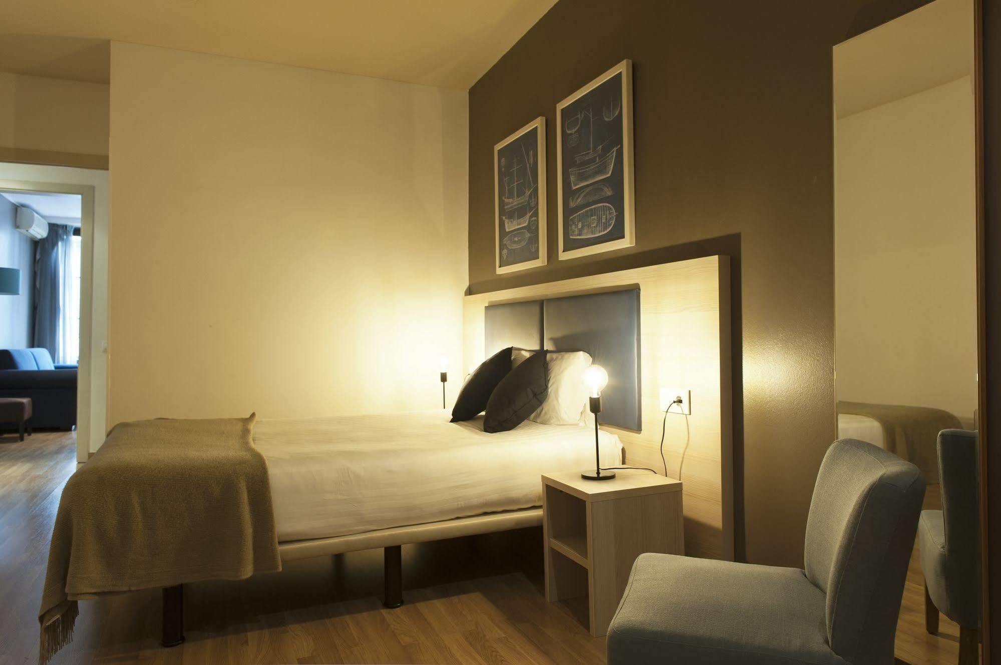 Mh Ramblas Apartamento *