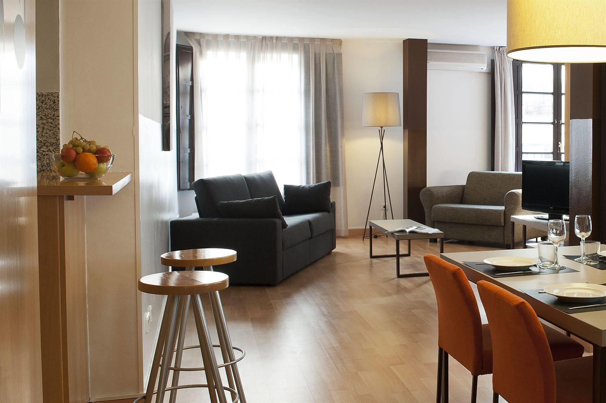 Apartamento Aspasios Plaza Real *