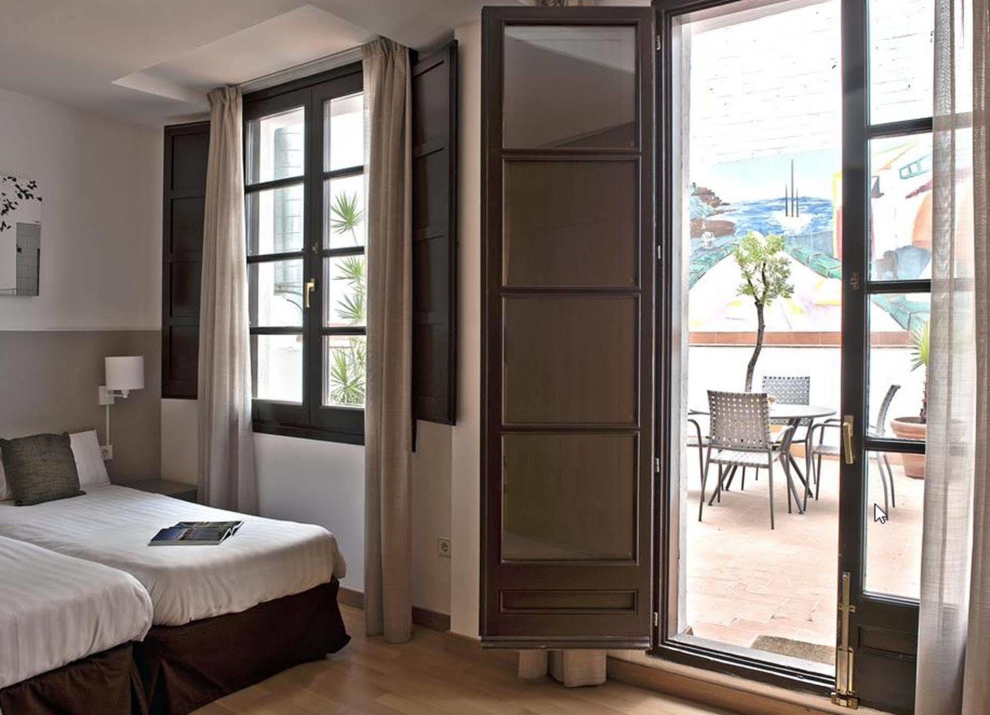 Apartamento Aspasios Plaza Real Barcelona
