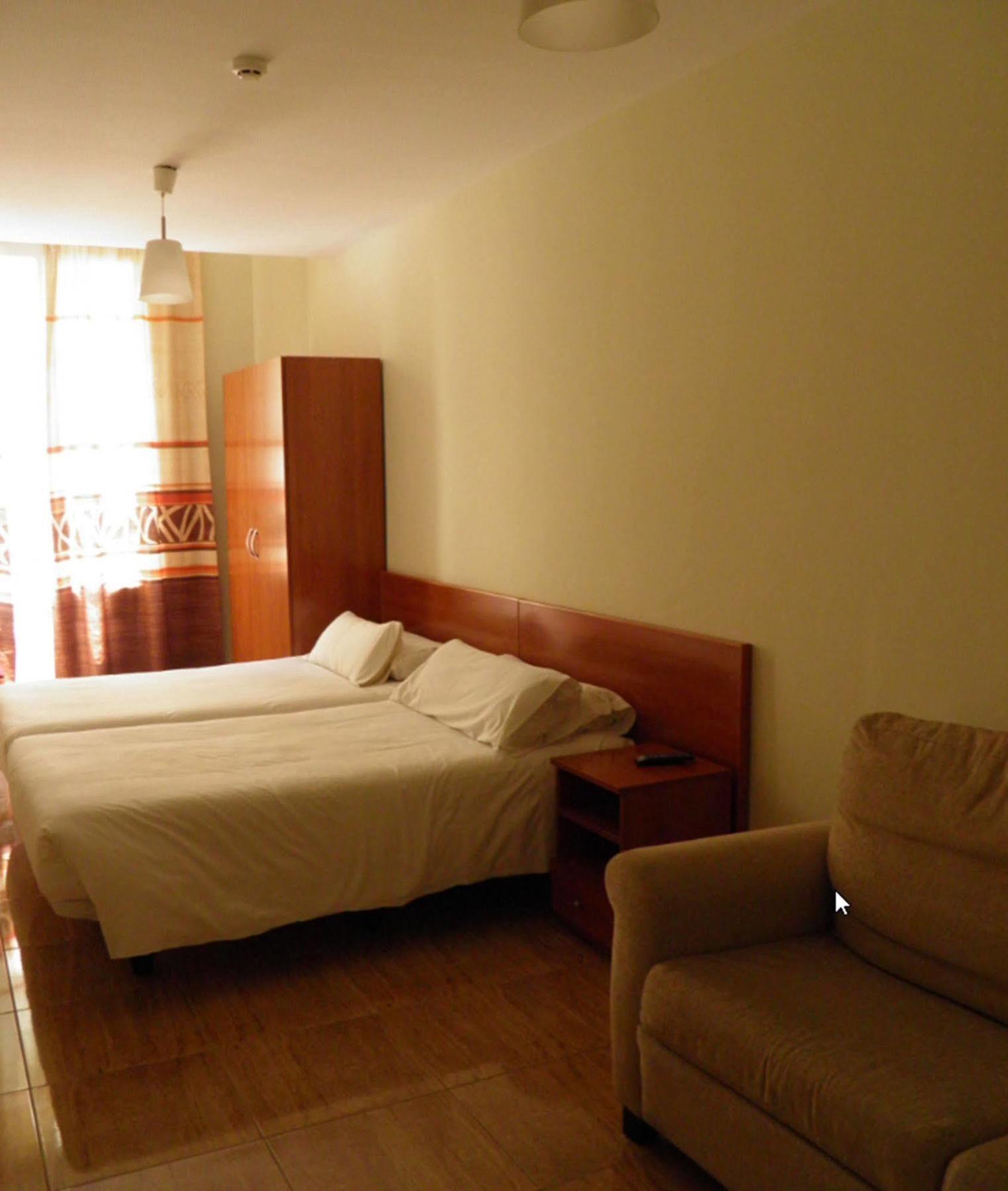 Bcn Urbaness Bonavista Guest house