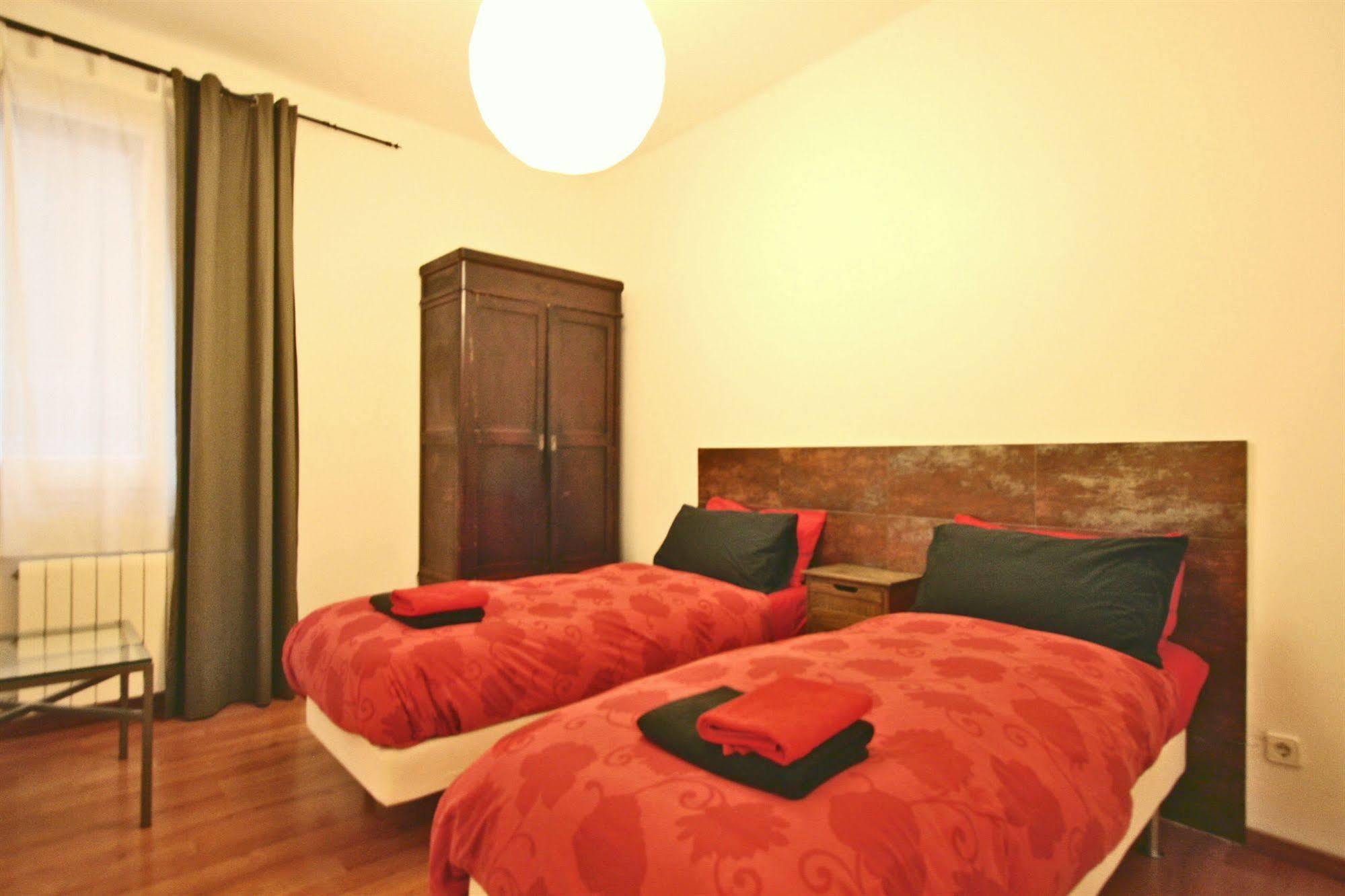 Guest house Vidre - Plaza Real 2*