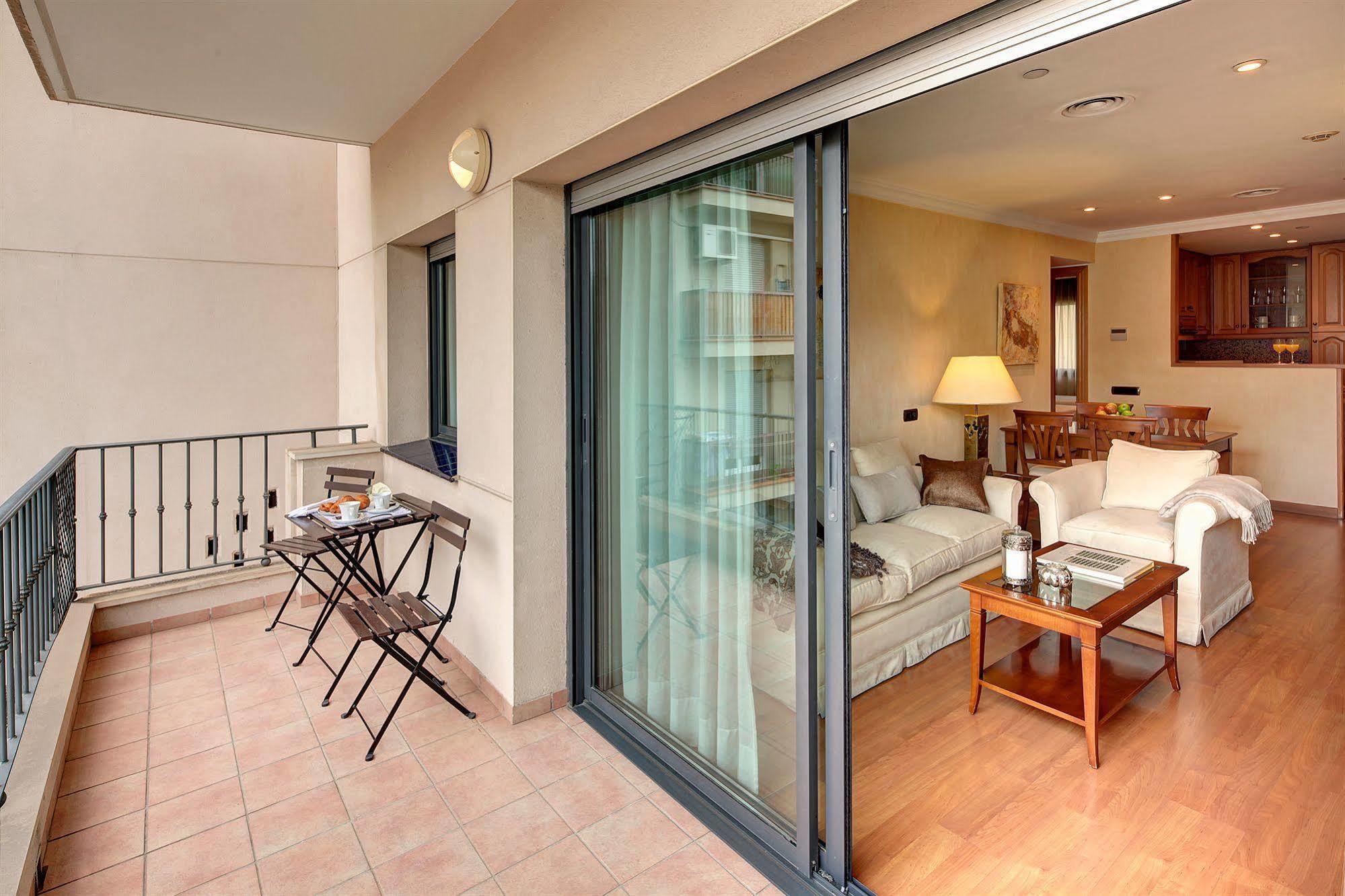 Apartaments-hotel Hispanos 7 Suiza 4* Barcelona