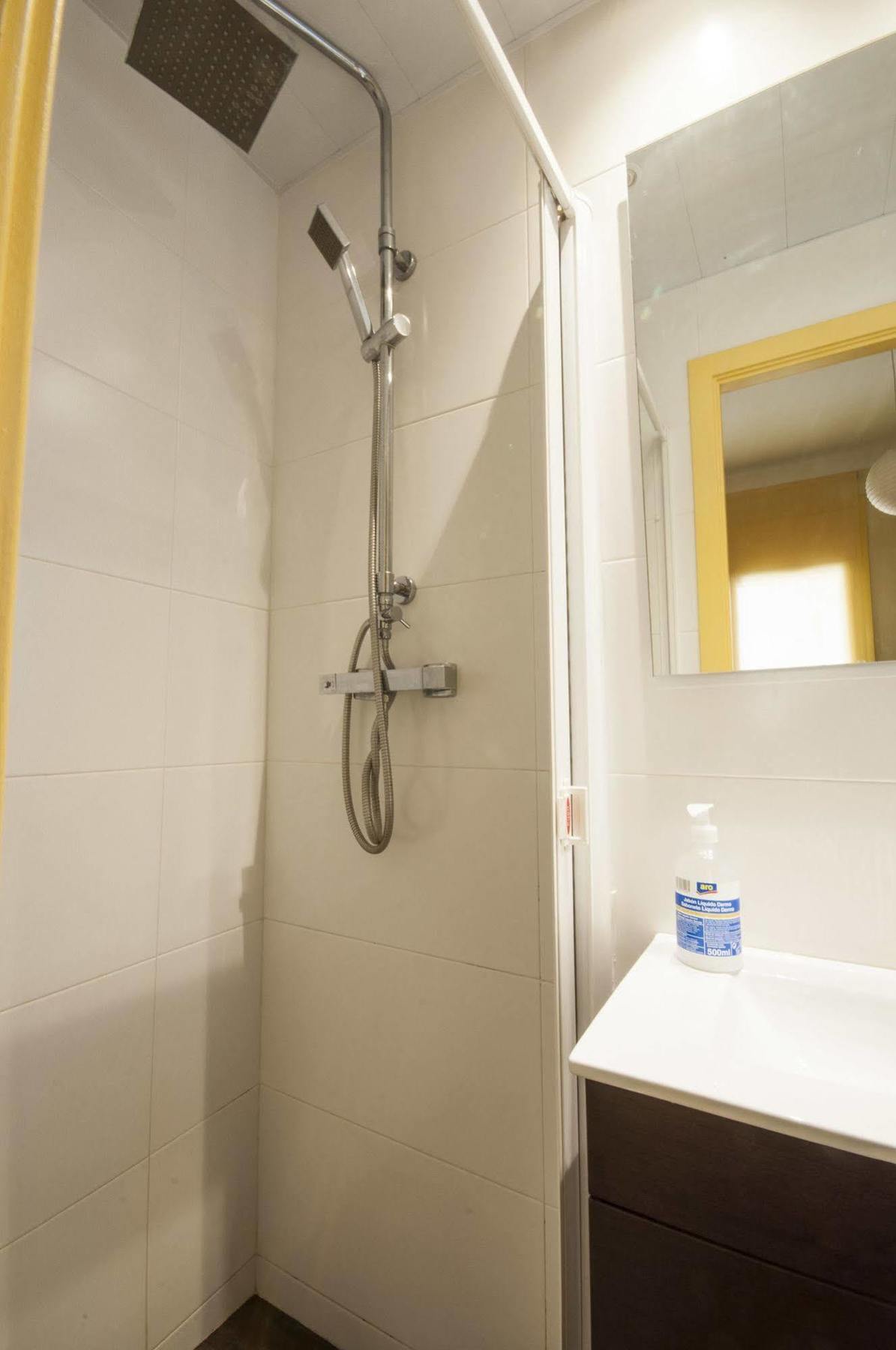 Residencia Albergue Studio Hostal