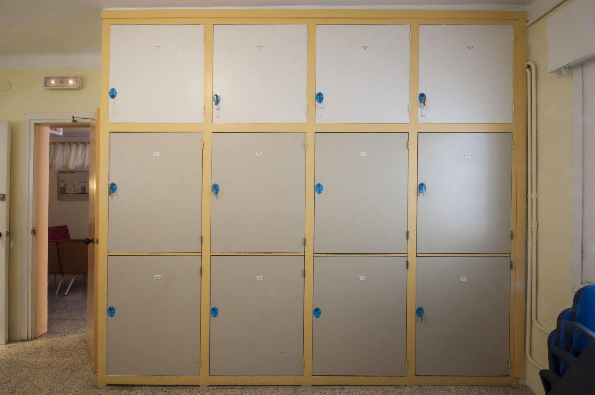 Hostal Residencia Albergue Studio