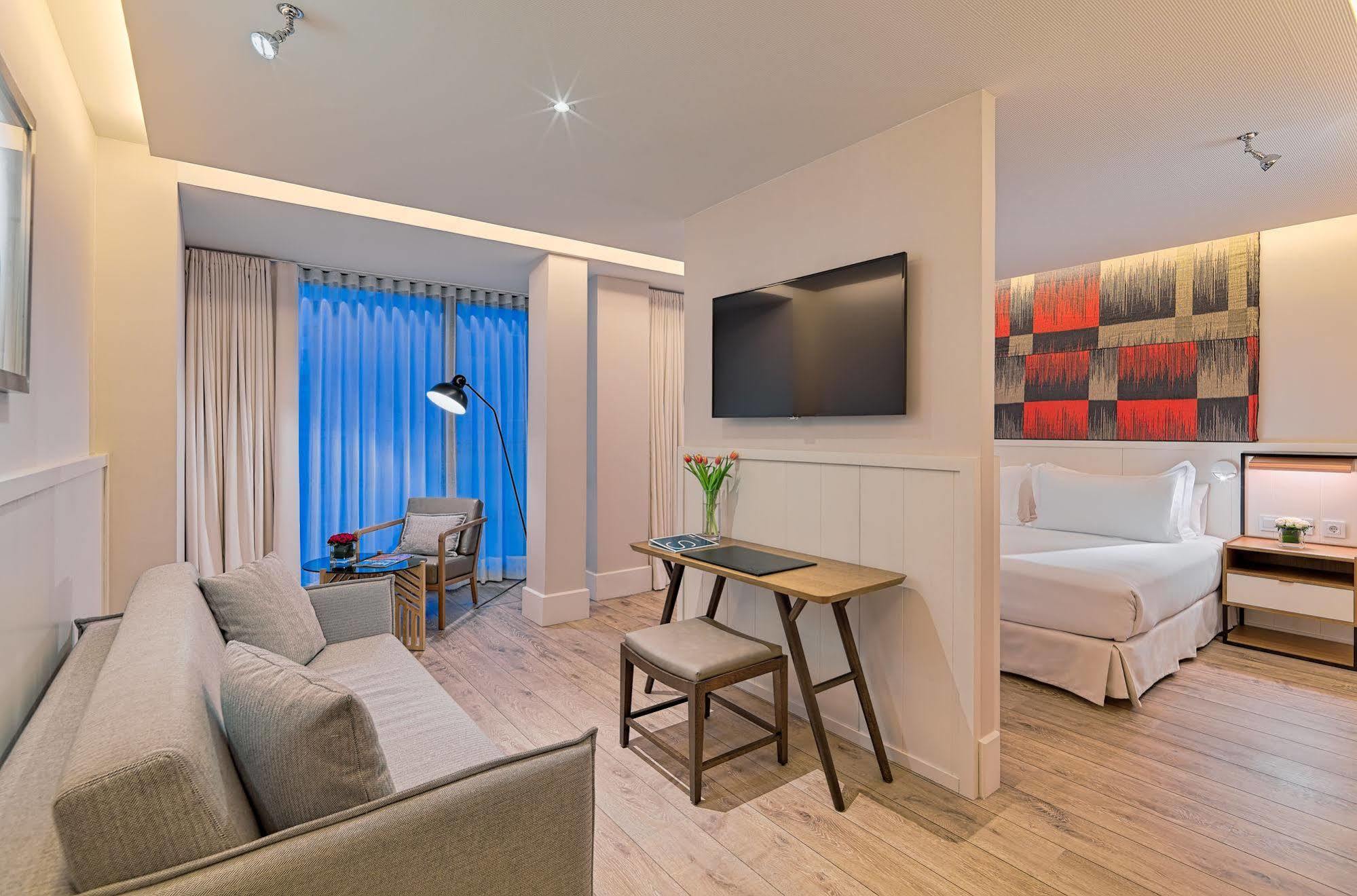 H10 Cubik 4* Sup Hotel Barcelona