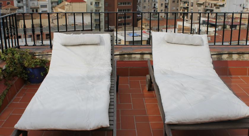 Casa Con Estilo Balmes Pensión 2*