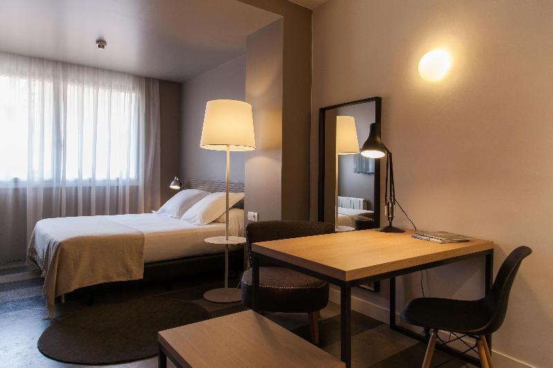 Sixties Ramblas Hotel 3*