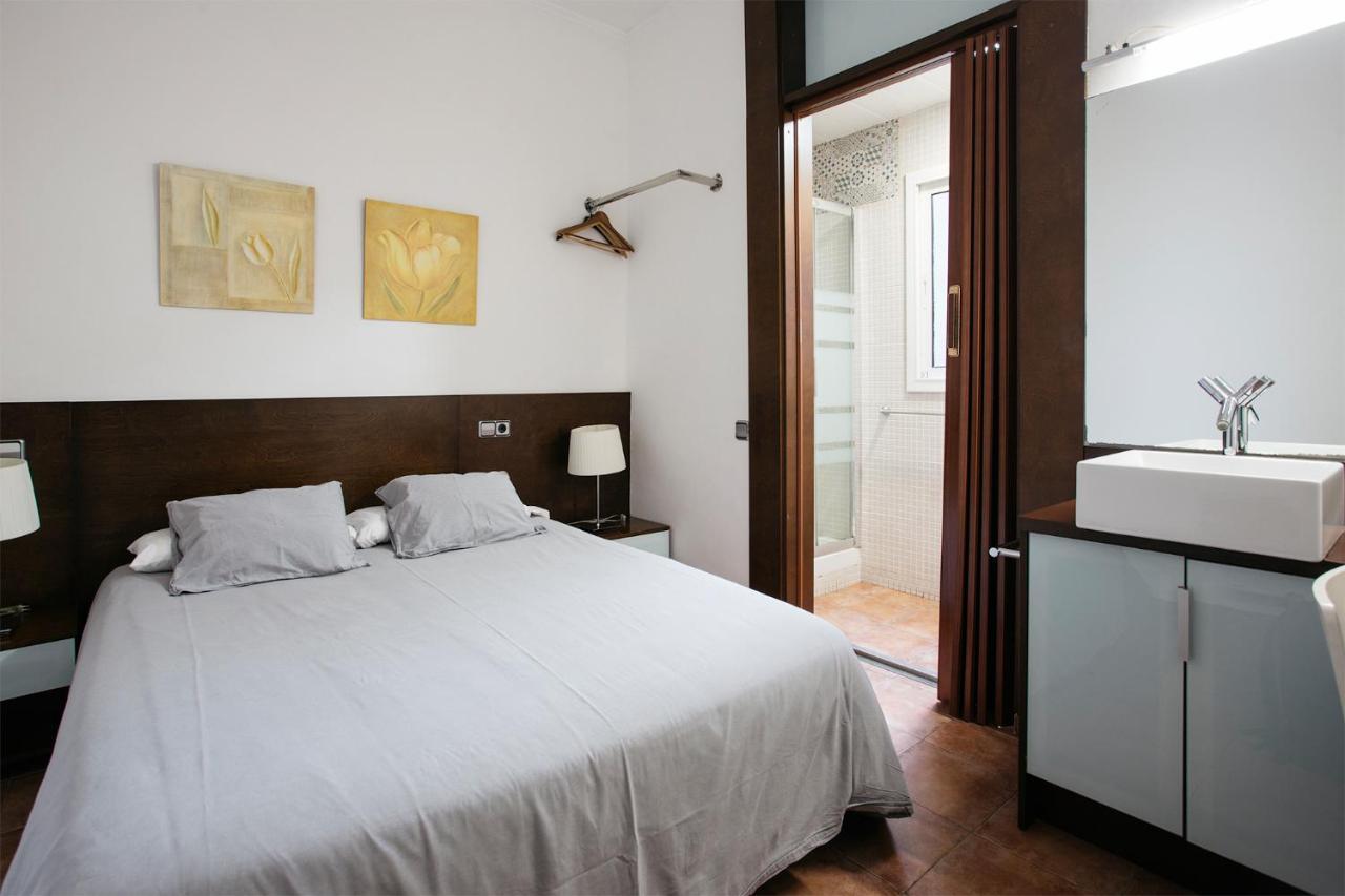 Pensión Eixample 2*