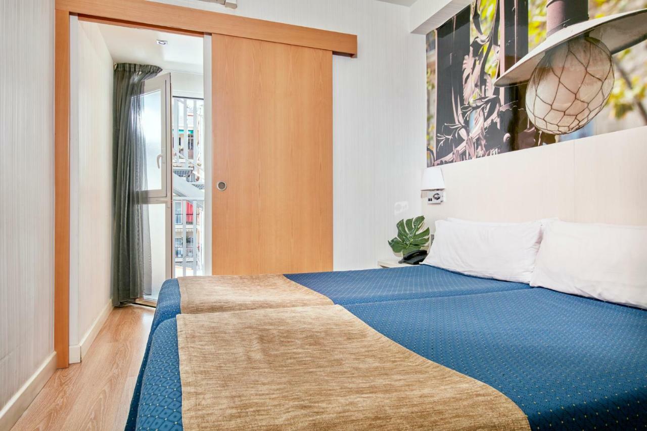 Transit Hotel *