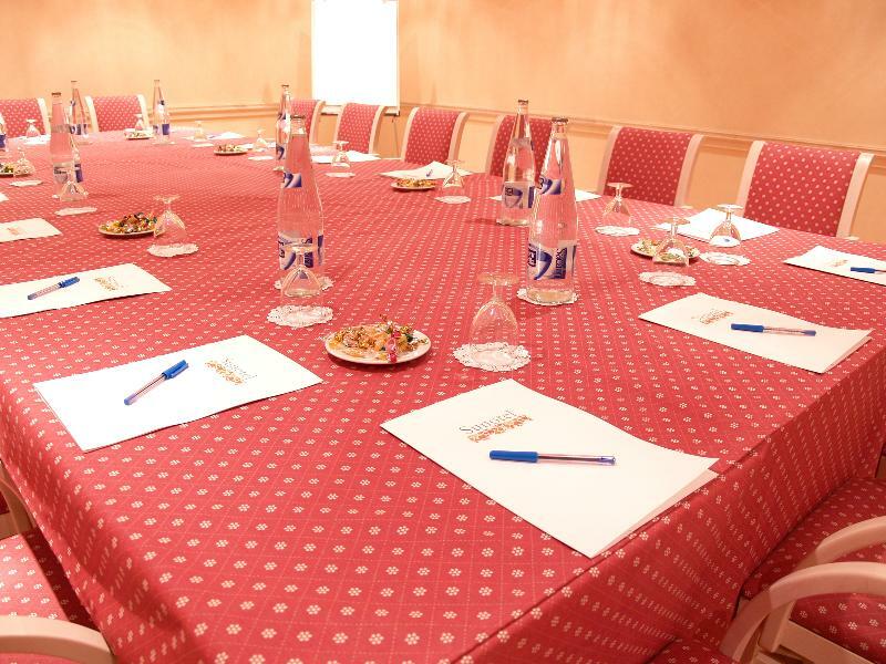 Hotel Sunotel Aston 3*