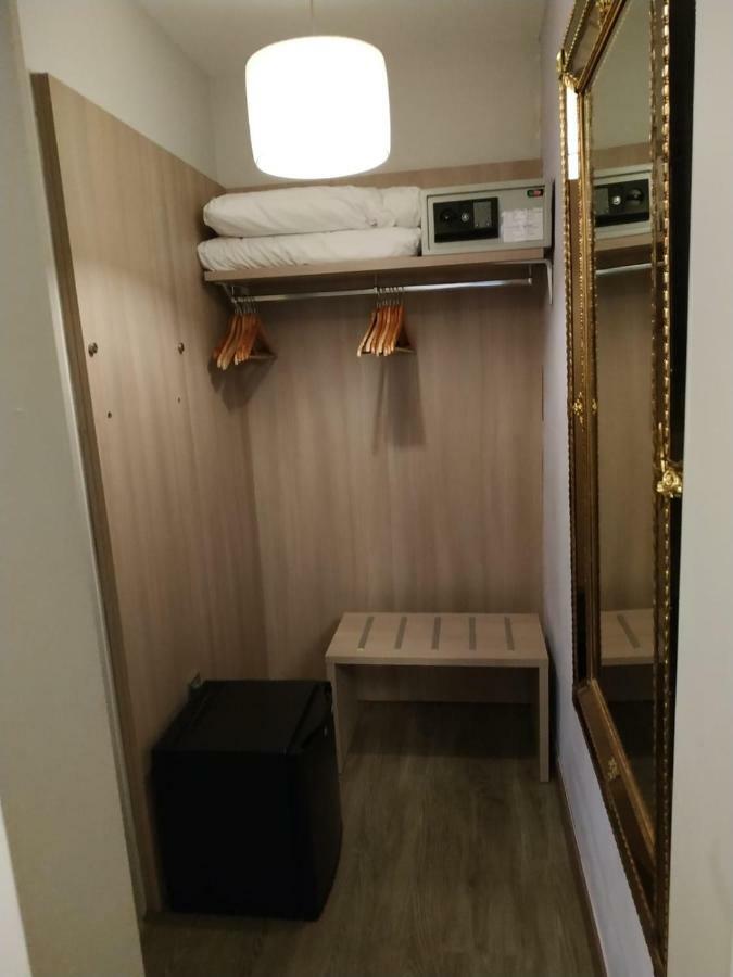 Hotel Ginebra *