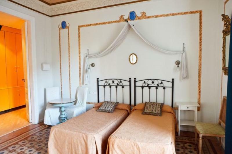Guest house Casa Consell Gran Via, Barcelona