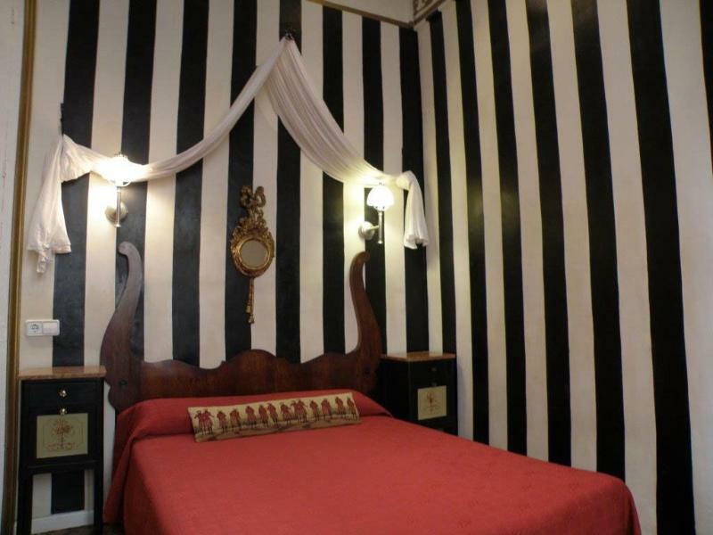 Casa Consell Gran Via, Guest house