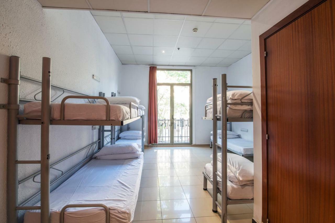 Hostal Safestay Passeig De Gracia (adults Only) *