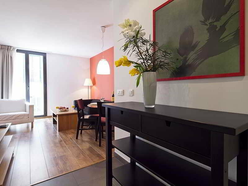 Inside Sants