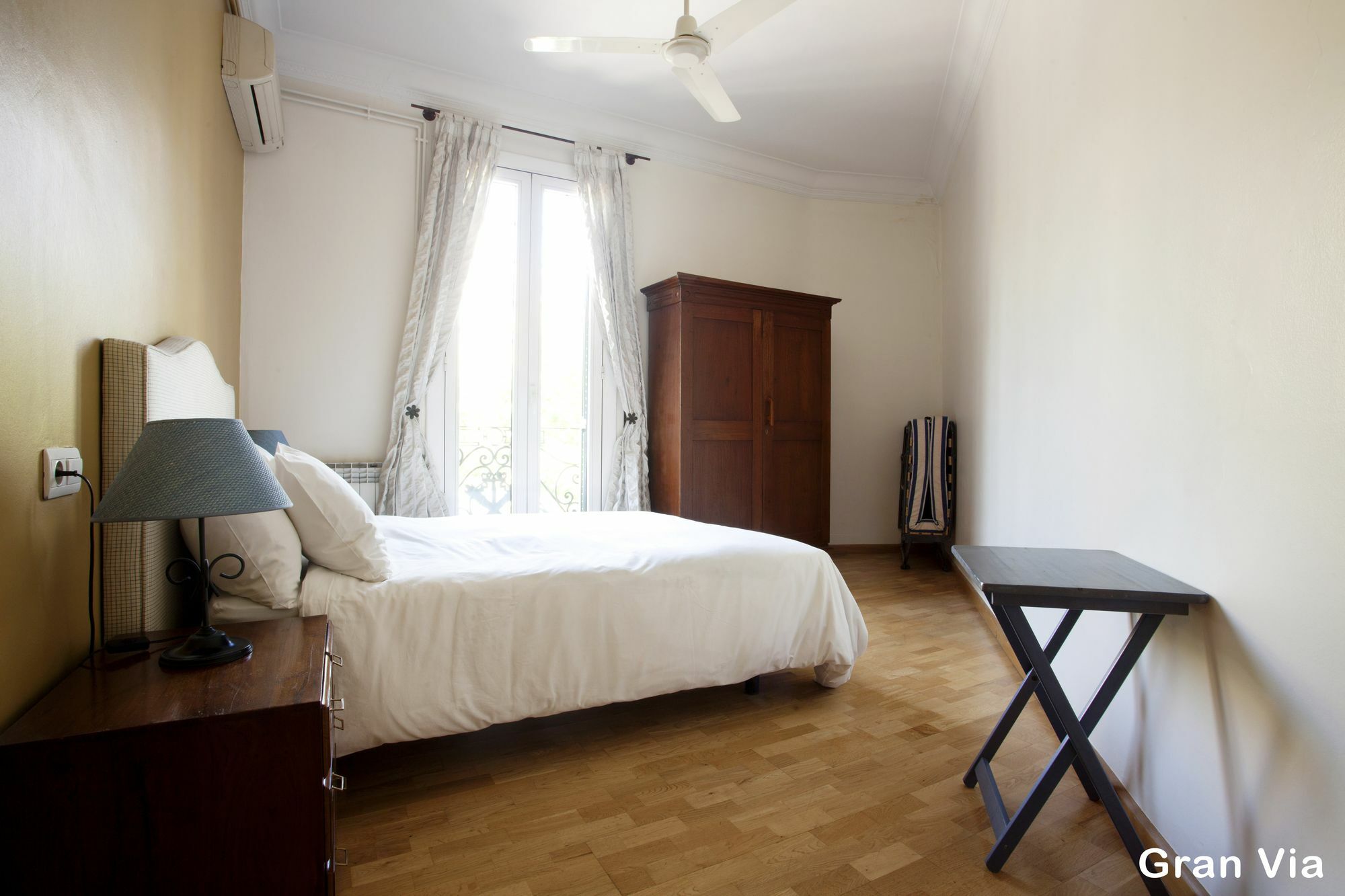 Espai Rocafort Apartamento *