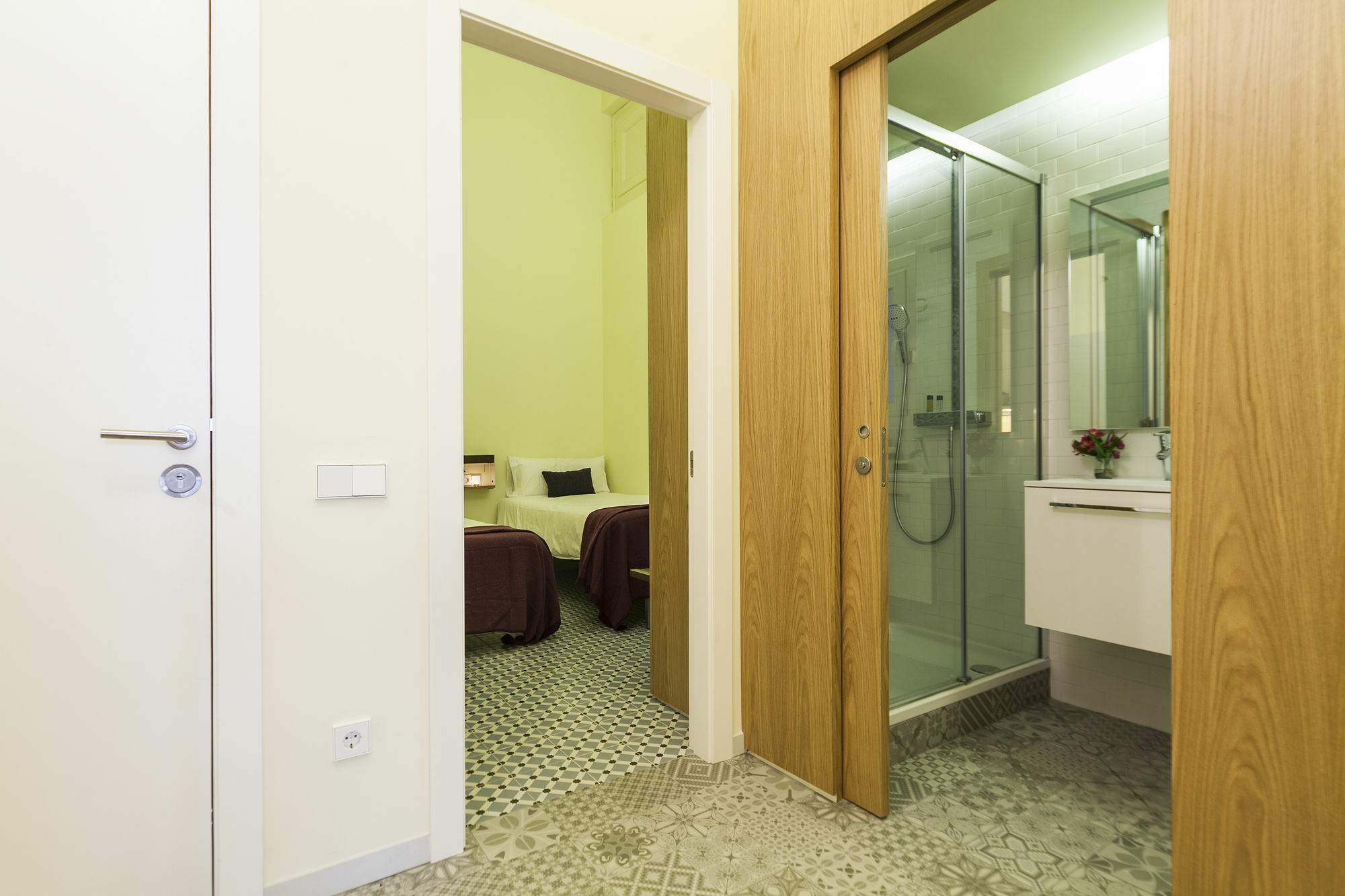 Uma Pau Claris Apartment