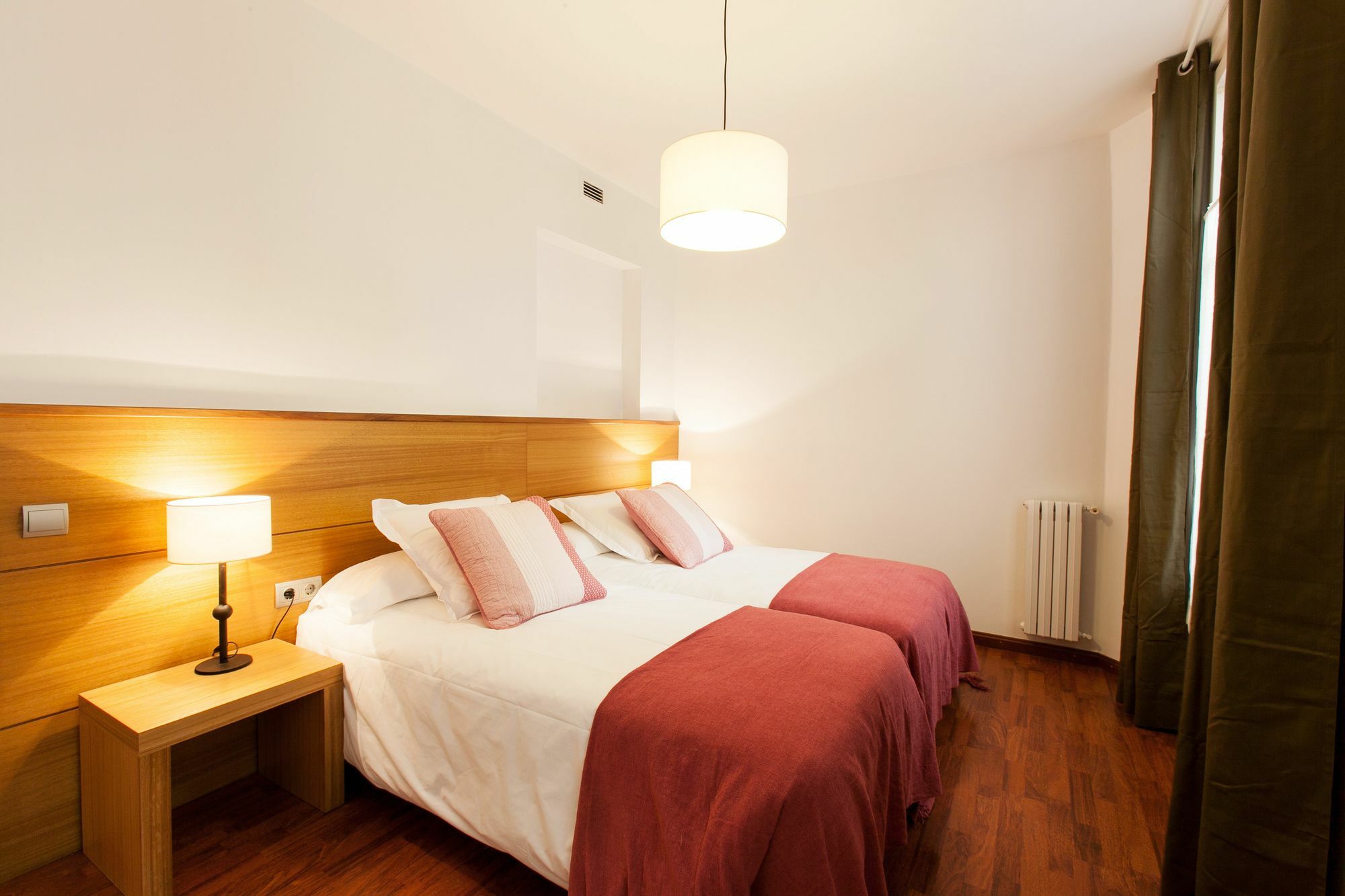 Serennia Ramblas - Placa Catalunya Apartamento *