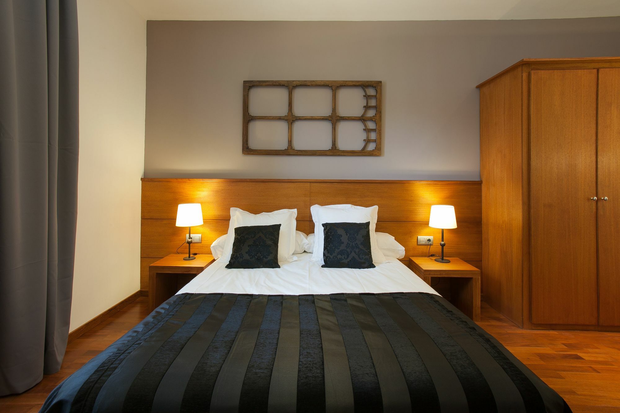 Serennia Ramblas - Placa Catalunya Apartamento
