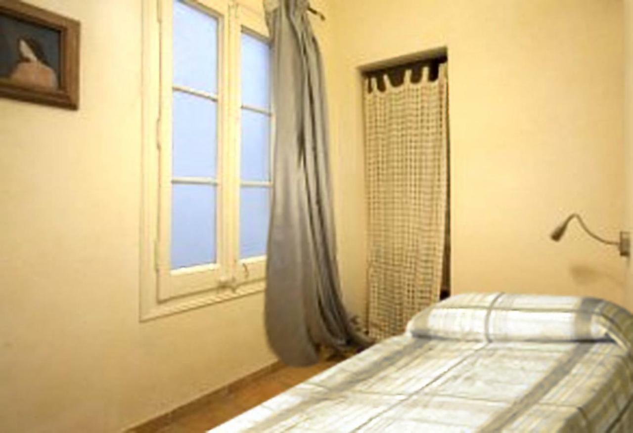 Gaudi 2 Apartamento *