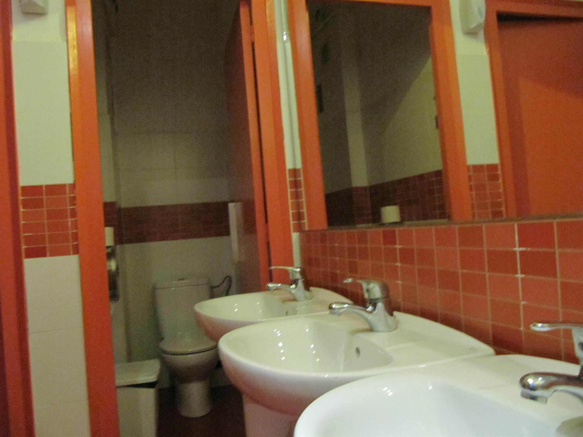 Hostal Onefam Les Corts