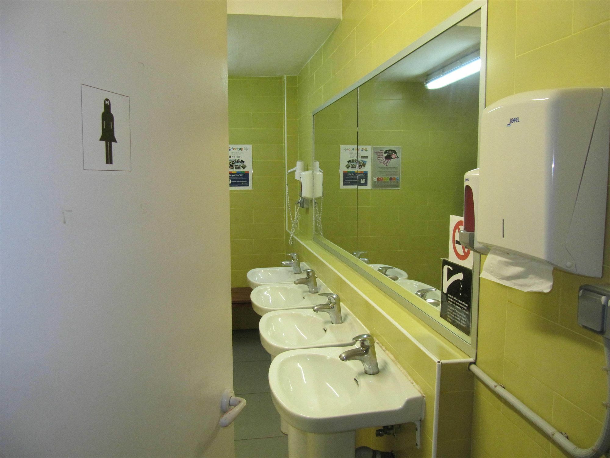 Onefam Les Corts Hostal