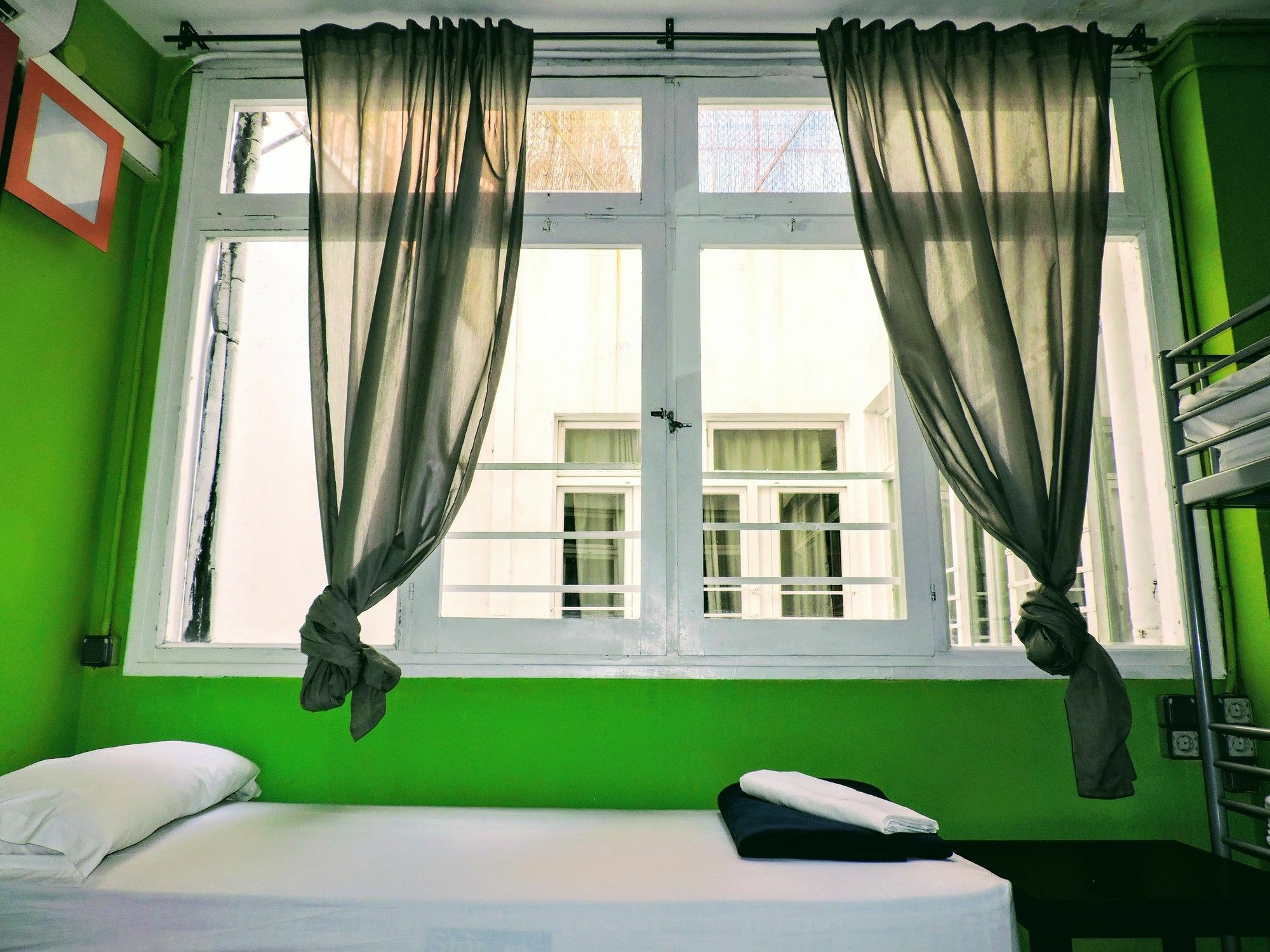 Onefam Les Corts Hostal *