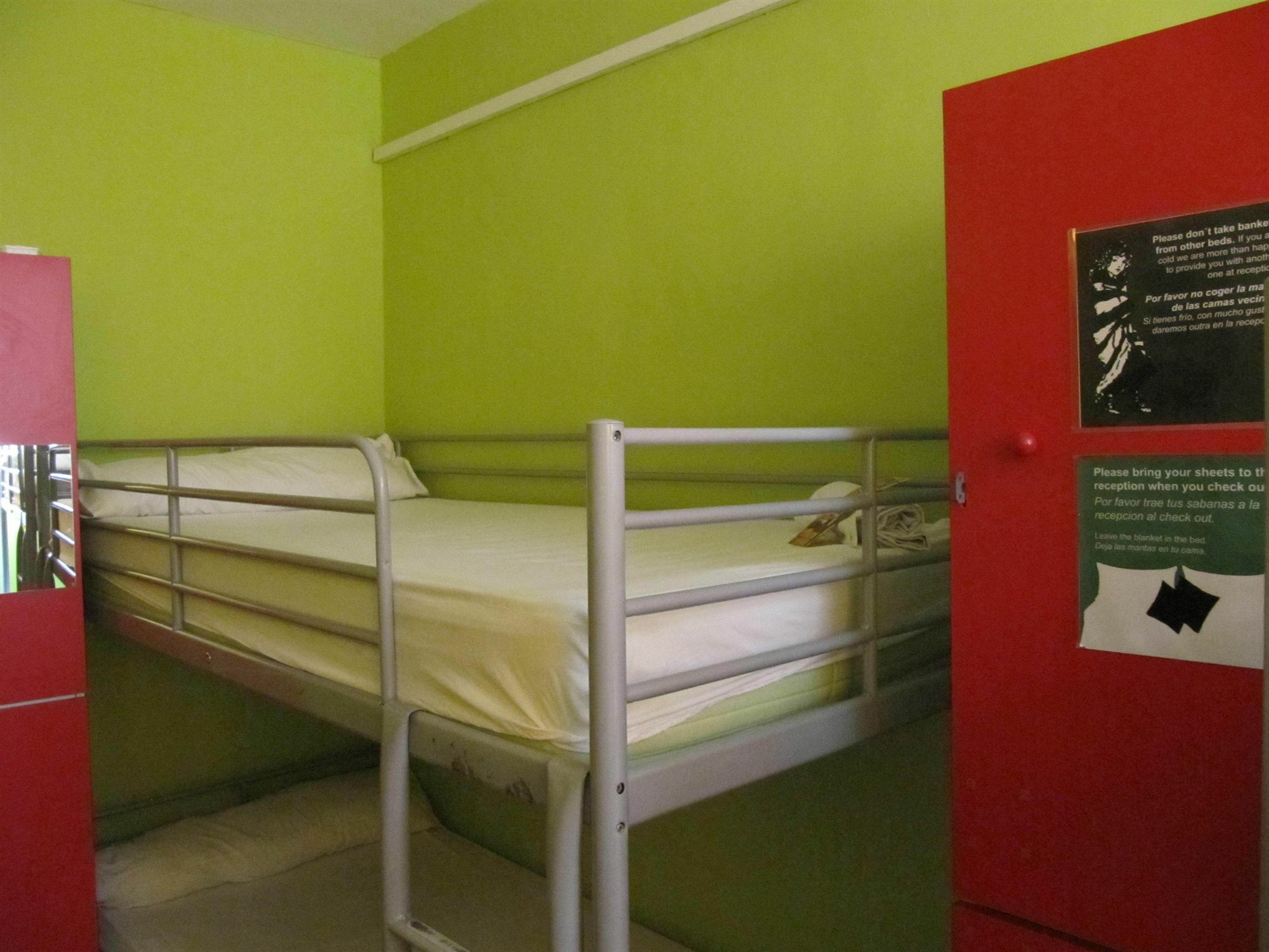 Hostal Onefam Les Corts Barcelona