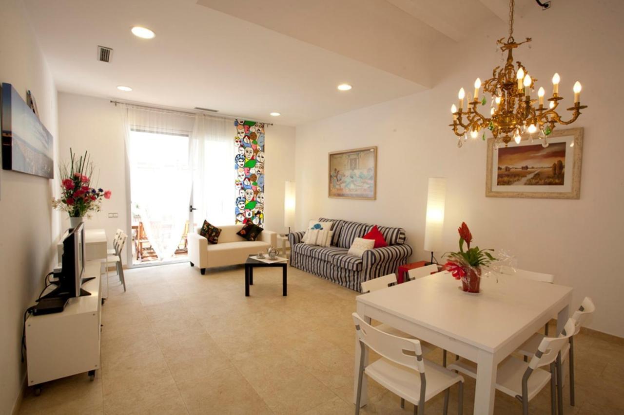 Coroleu House *