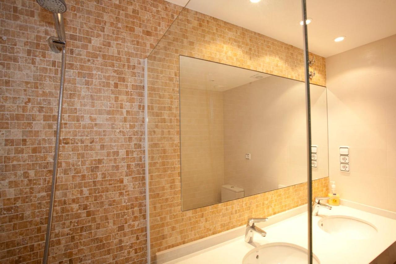 Hostal Coroleu House *