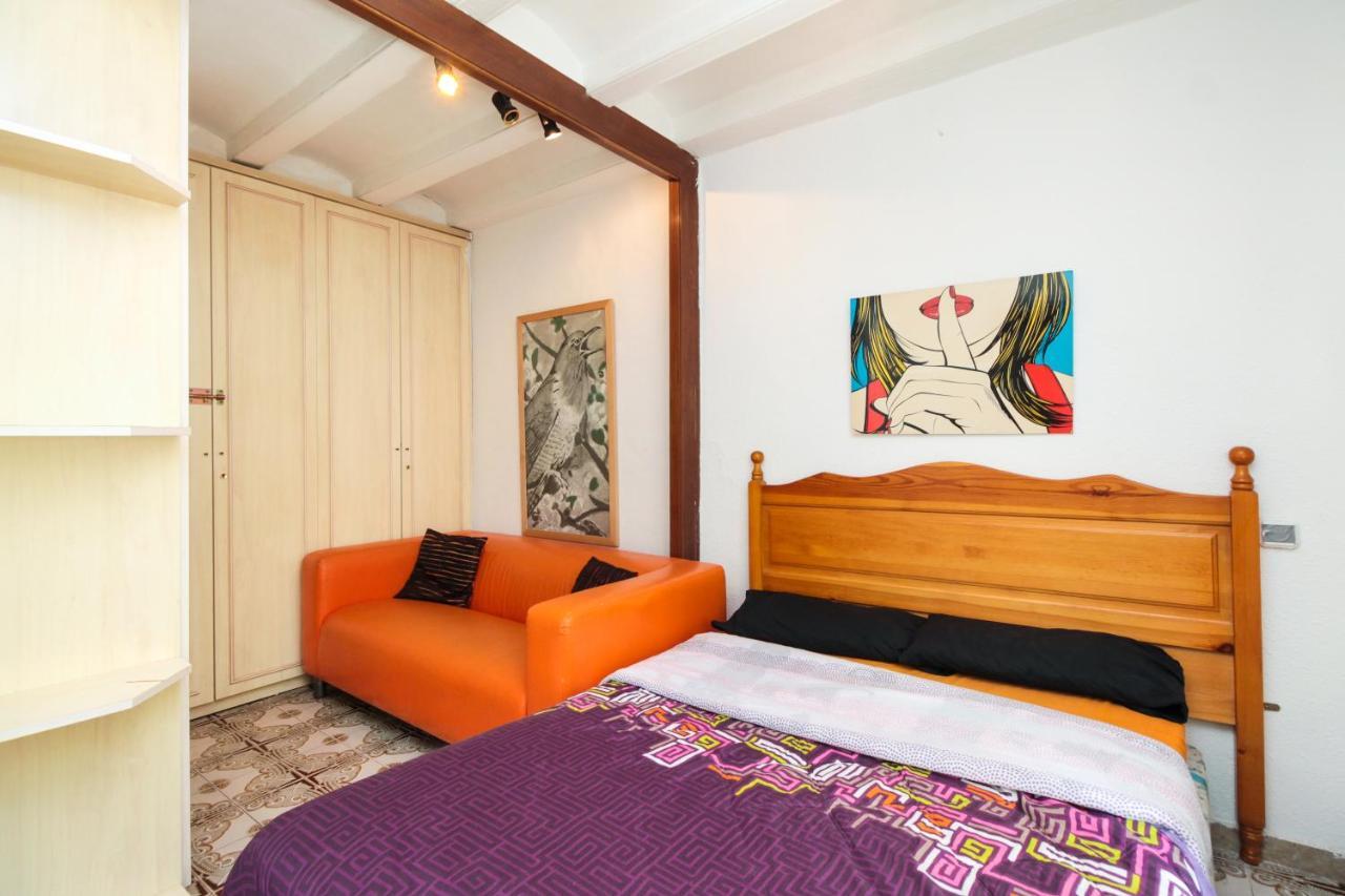 Budget Apartment *