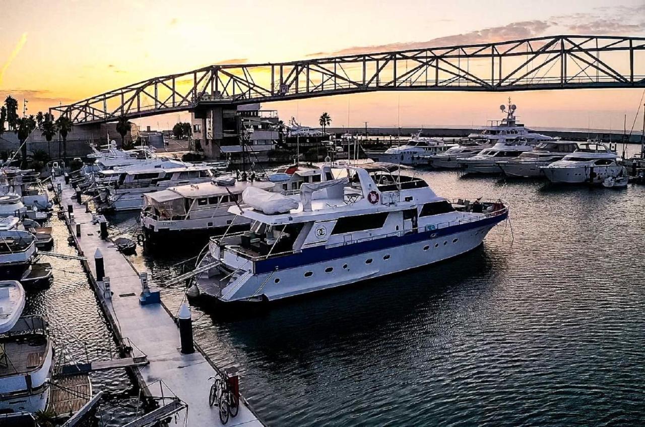 Motor Yacht Boatel Barcelona
