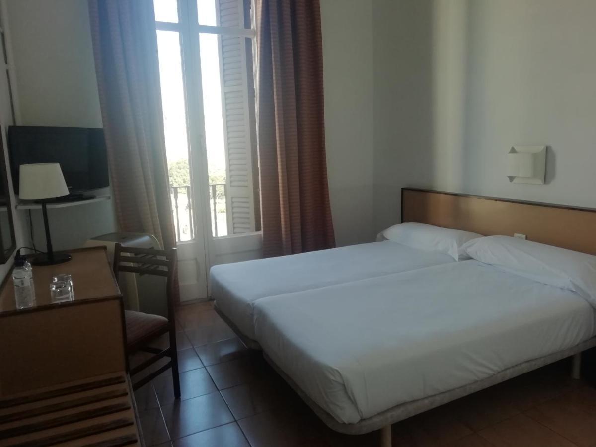 Monegal Hotel