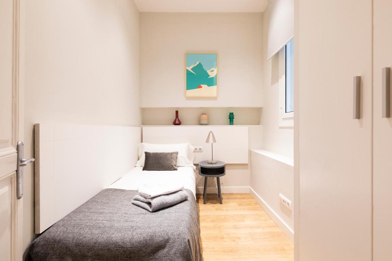 Aspasios Urquinaona Design Apartamento