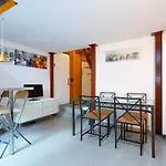 Modern apartment next to Sagrada Familia