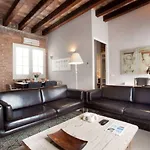 Nextdoor Miro Barcelona