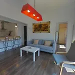 Near Clot&Sagrada Familia Apartment