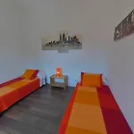 Near Clot&Sagrada Familia Apartment