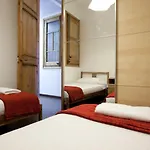 Bright apartment near Sagrada Familia