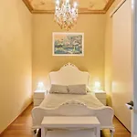 Aribau Apartment