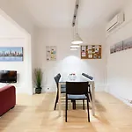 AB Eixample Izquierdo Apartments
