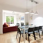 AB Eixample Izquierdo Apartments