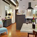 Stay U-Nique Apartments Carretes