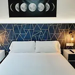 Hostal Laia By Gaiarooms